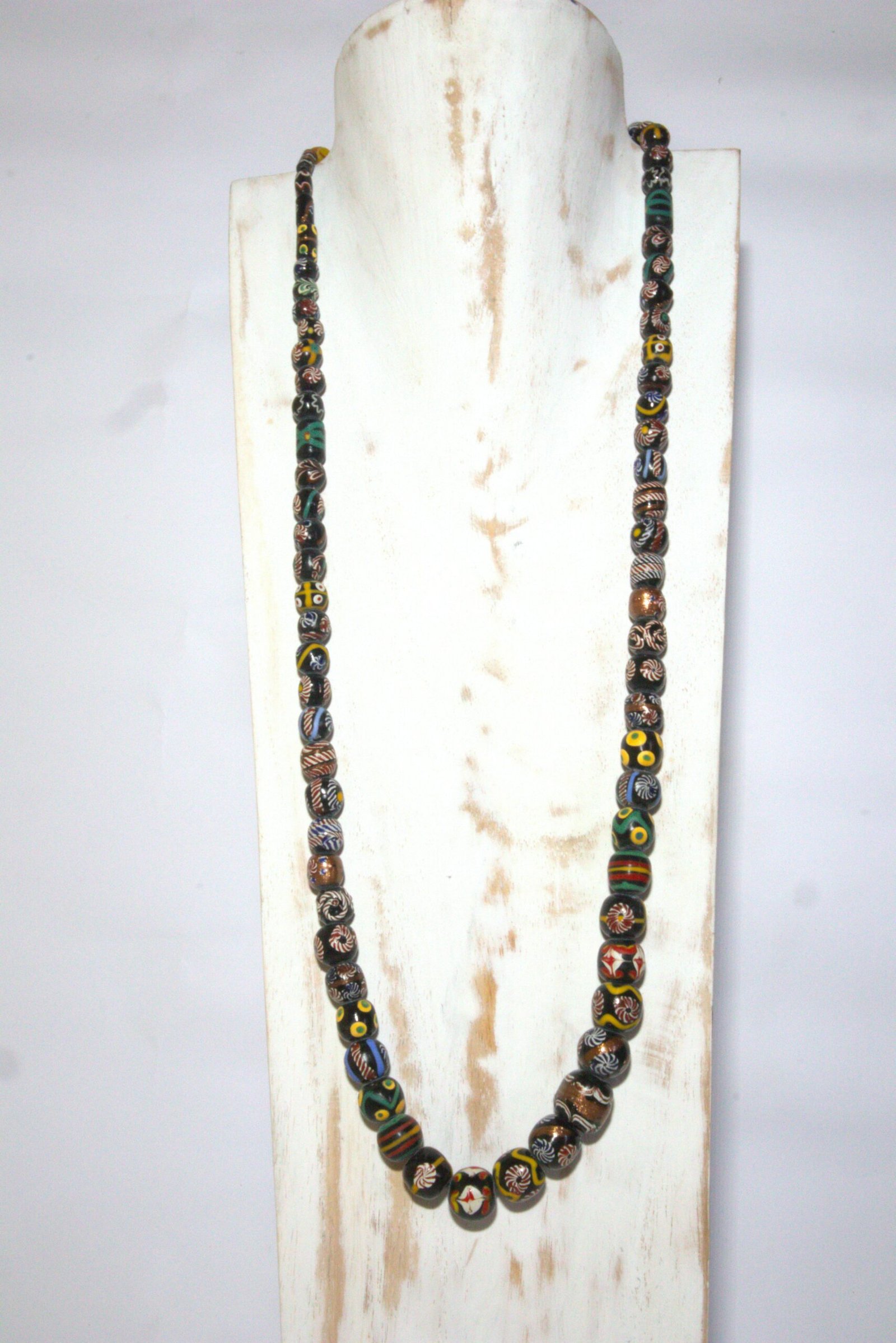 Kalung etnik dayak hitam