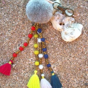 Gantungan kunci pompom rumbai