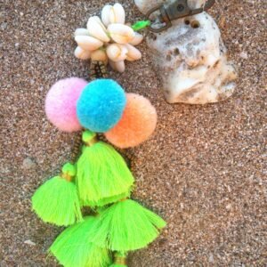 Gantungan kunci pompom rumbai shell
